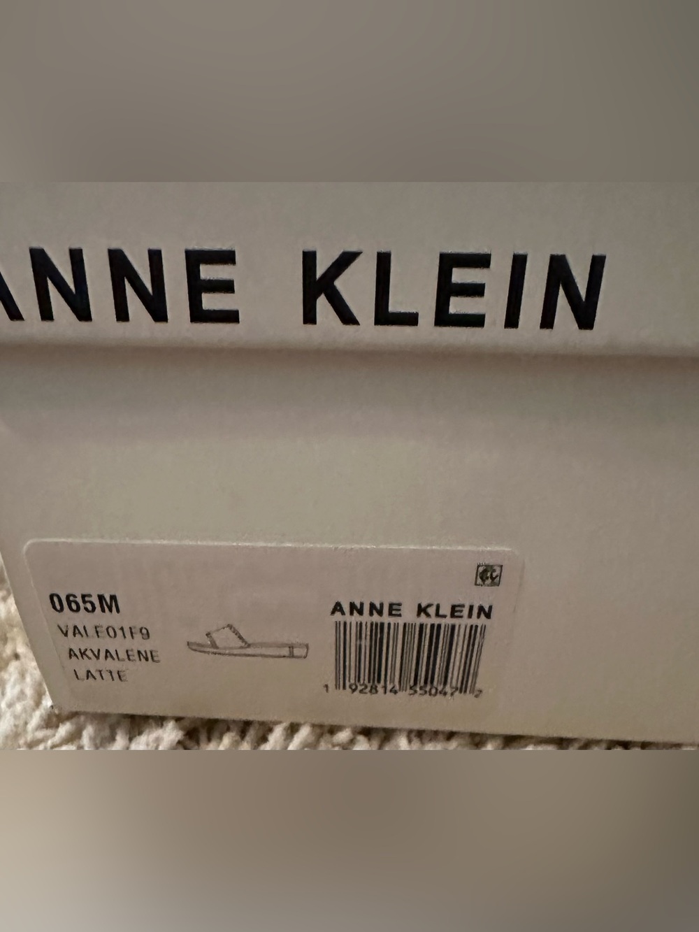NWT ANNE KLEIN FAUX SUEDE SANDAL - Picture 7 of 7
